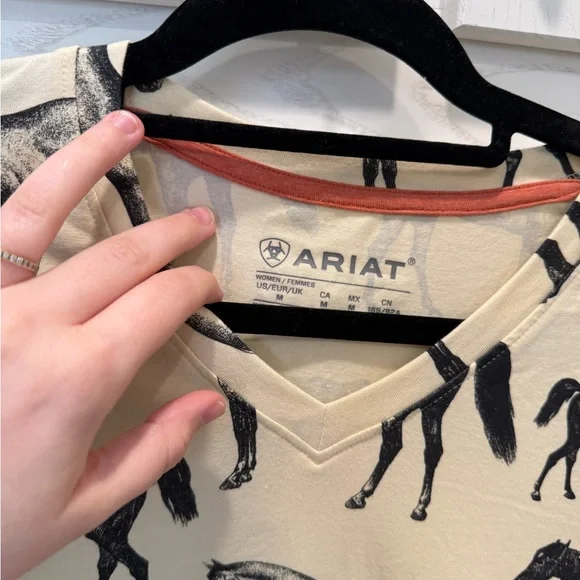 Ariat V-Neck Shirt with Black Horse Design - Picture 2 of 3